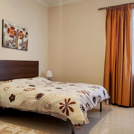 Riviera Holiday Apartments - Seafront - Wifi Marsaskala Bagian luar foto
