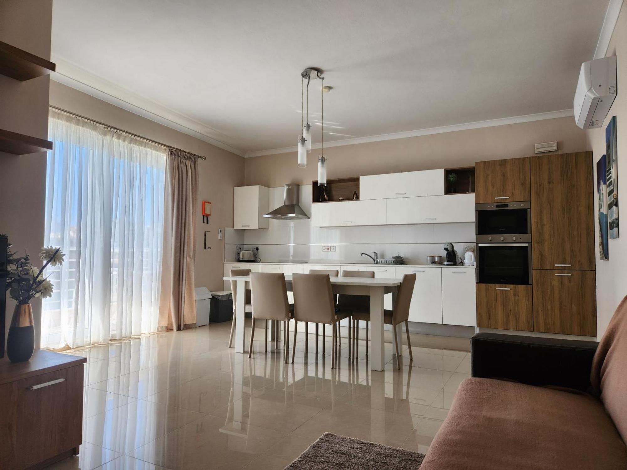 Riviera Holiday Apartments - Seafront - Wifi Marsaskala Bagian luar foto