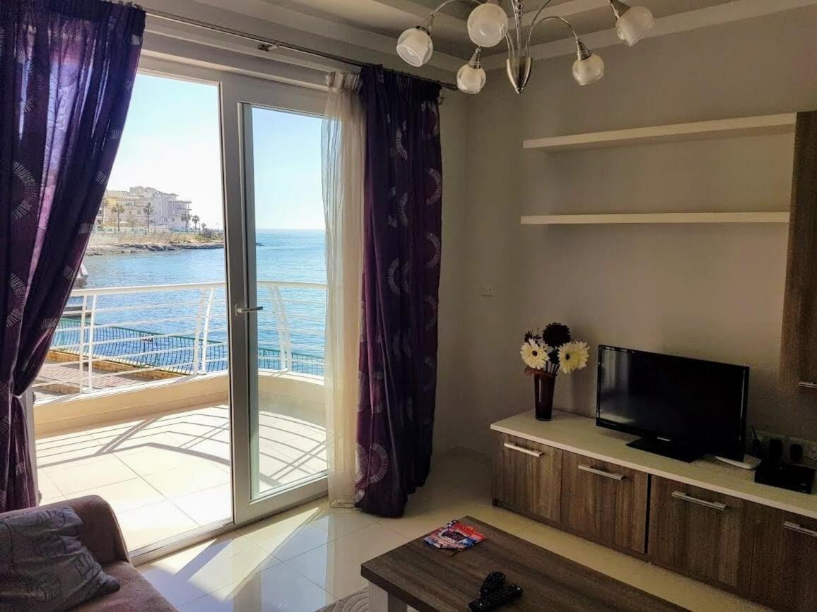 Riviera Holiday Apartments - Seafront - Wifi Marsaskala Ruang foto
