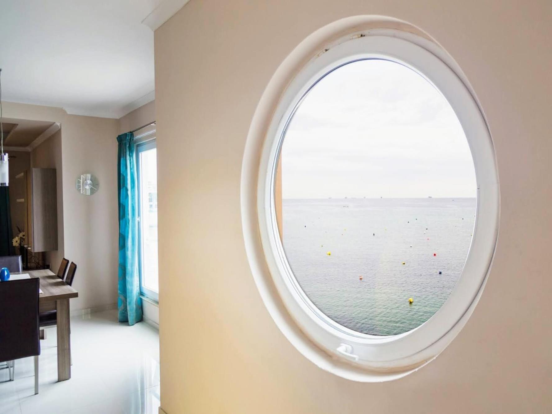 Riviera Holiday Apartments - Seafront - Wifi Marsaskala Ruang foto