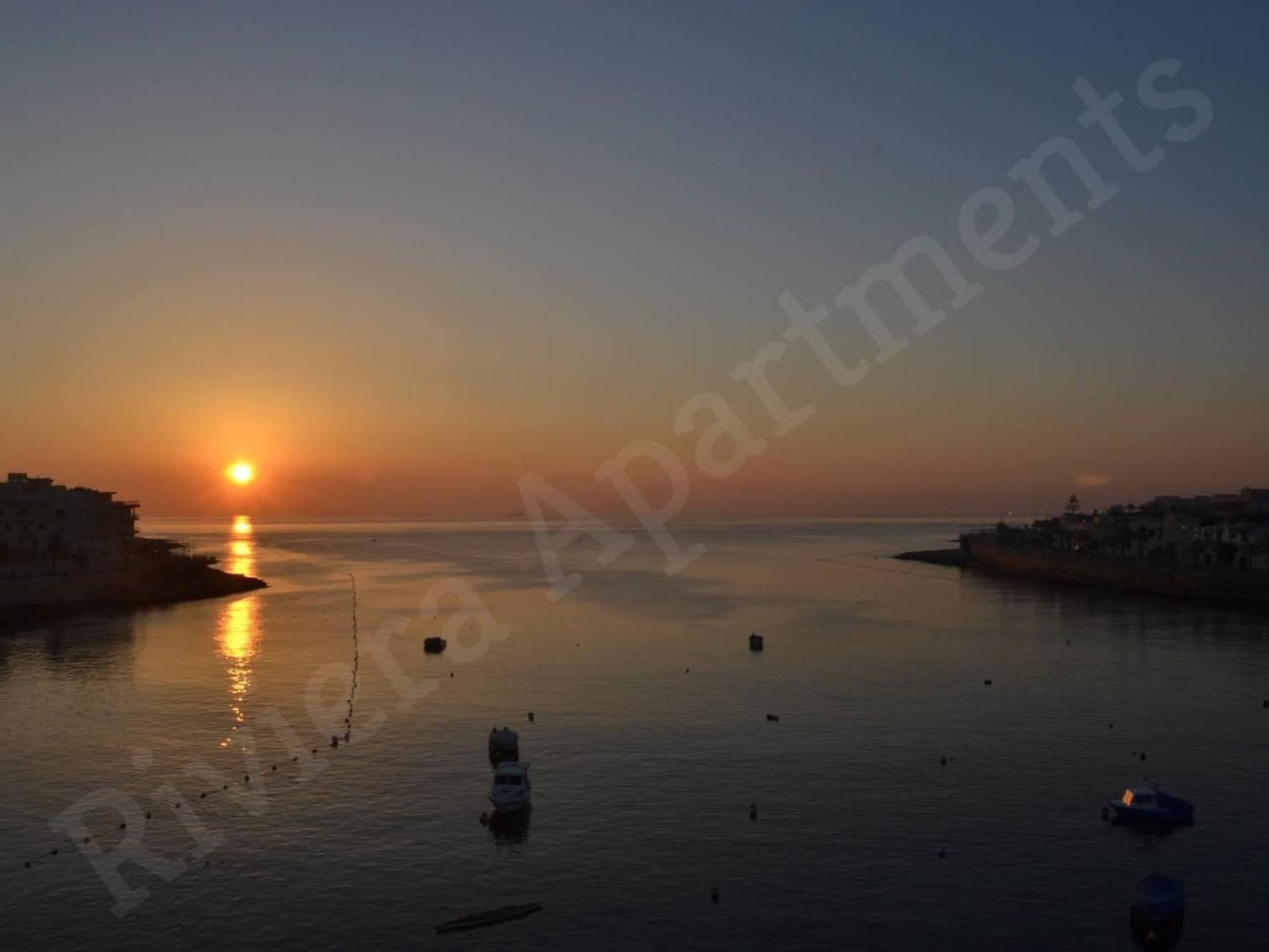 Riviera Holiday Apartments - Seafront - Wifi Marsaskala Ruang foto