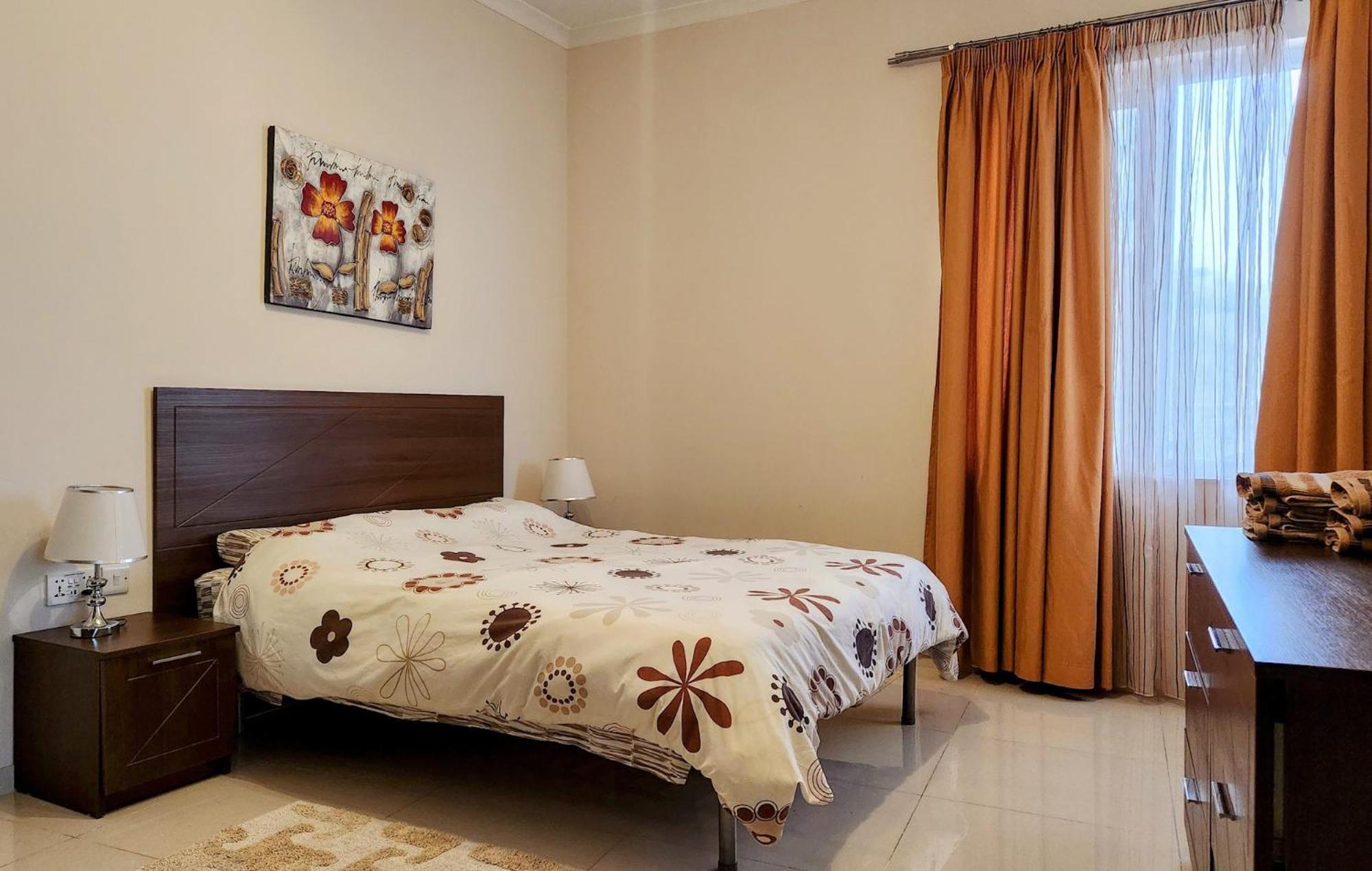 Riviera Holiday Apartments - Seafront - Wifi Marsaskala Bagian luar foto
